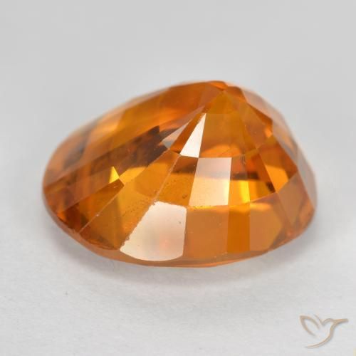 Saphir Ambre orange naturelle ovale, 6.87 ct, VS-SI