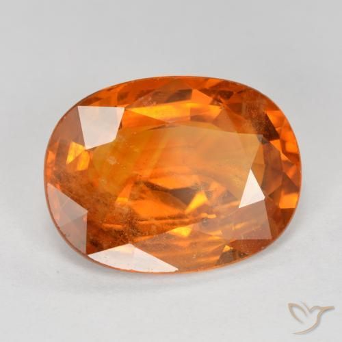 Saphir Orange moyen naturelle ovale, 6.78 ct, VS-SI