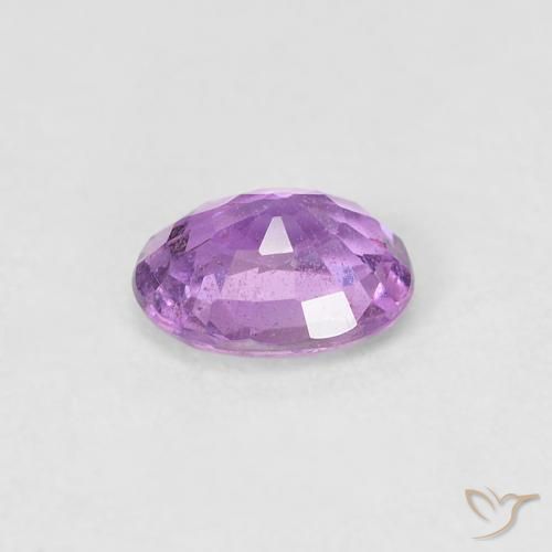 Saphir Pourpre moyen naturelle ovale, 0.59 ct, VS-SI