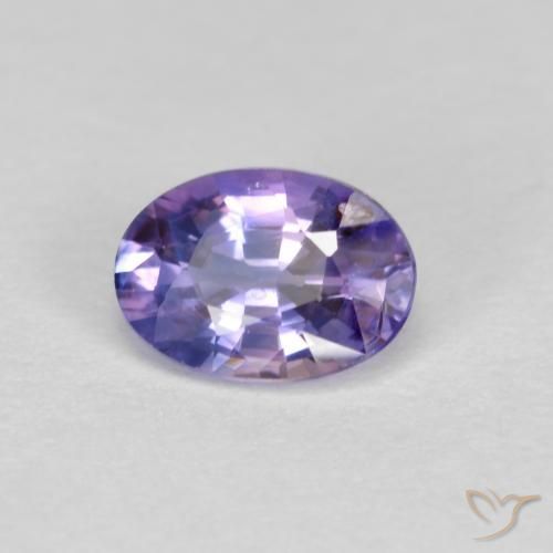 Saphir Violet léger moyen naturelle ovale, 0.57 ct, VS