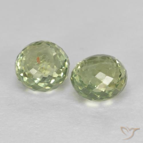 Shop natural 1.06ct Vert sauge très clair Saphir gems, Tour, from Tanzanie at GemSelect. In stock, global shipping!