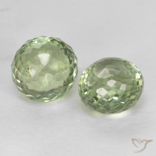 Shop natural 1.02ct Vert sauge très clair Saphir gems, Tour, from Tanzanie at GemSelect. In stock, global shipping!