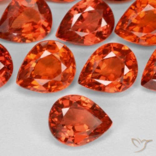 Saphir Rouge feu naturelle En forme de poire, 0.43 ct, VVS-VS