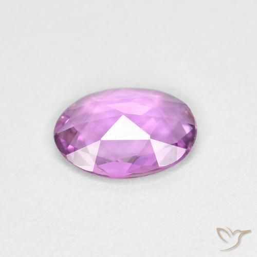 Saphir Pourpre lilas naturelle ovale, 0.48 ct, VVS