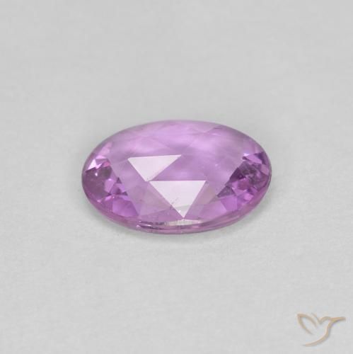 Saphir Pourpre lilas naturelle ovale, 0.65 ct, VS