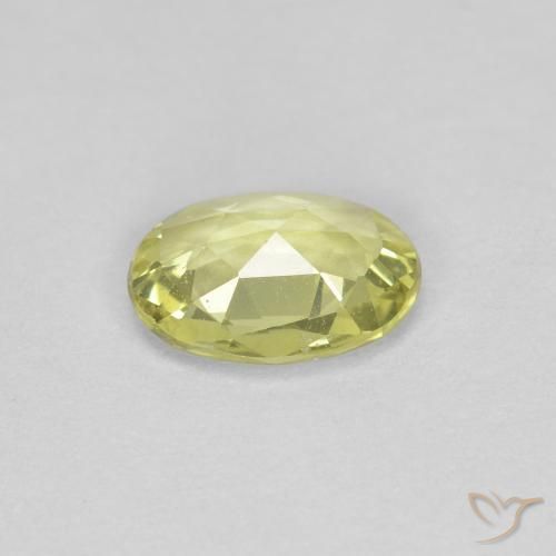 Saphir Jaune verdâtre clair naturelle ovale, 0.66 ct, VS