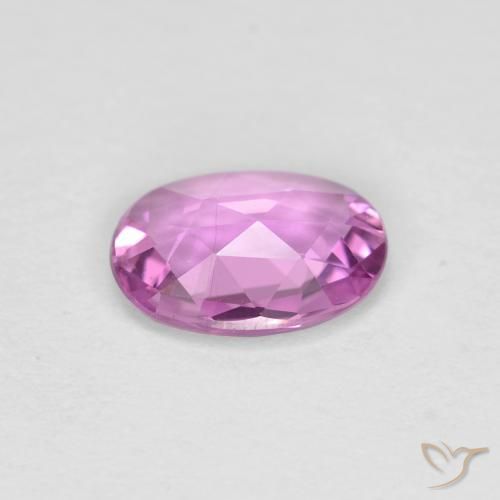 Saphir Pourpre rosâtre intense naturelle ovale, 0.71 ct, VVS-VS