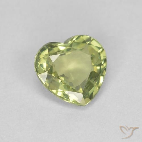 Saphir Olive verte naturelle Cœur, 0.39 ct, VVS