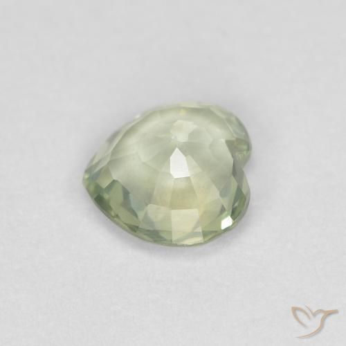 Saphir Vert sauge léger naturelle Cœur, 0.37 ct, VVS