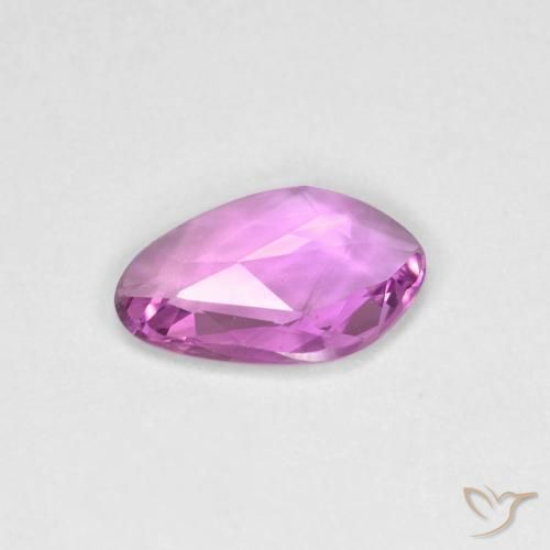 Saphir Pourpre moyen-foncé naturelle Fantaisie, 0.66 ct, VS