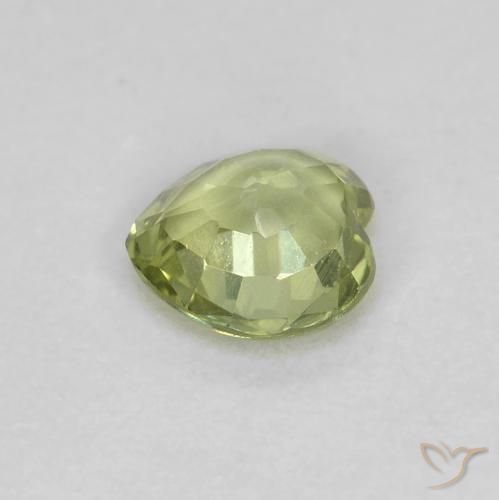 Saphir Vert lime pâle naturelle Cœur, 0.39 ct, VS