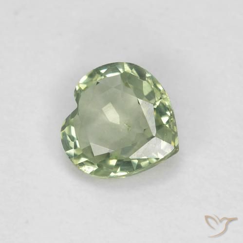 Saphir vert sauge léger naturelle forme de coeur, 0,40 ct, VS