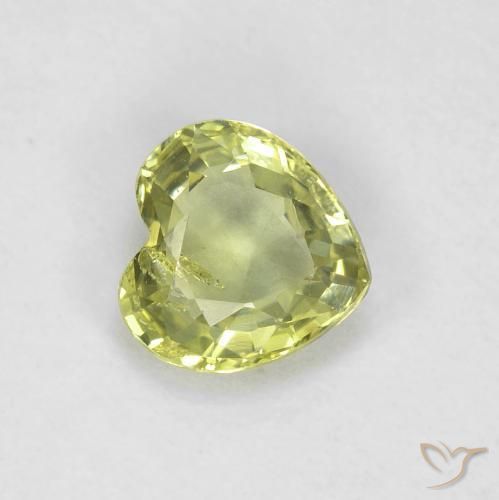 Saphir Vert jaunâtre naturelle Cœur, 0.44 ct, VS
