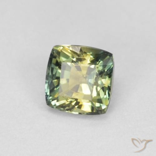 Saphir Multicolore naturelle Coussin, 0.65 ct, VVS