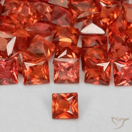 0.08ct Naturel Rouge intense Saphir, Carré, VS