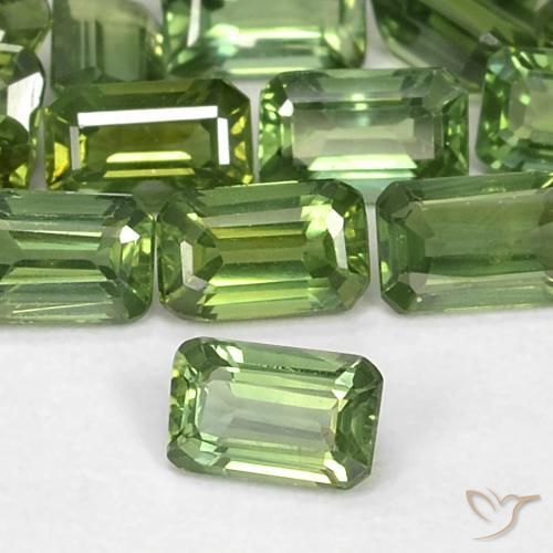 Saphir Medium Light Green naturelle Octogone / coupe Émeraude, 0.40 ct, VS