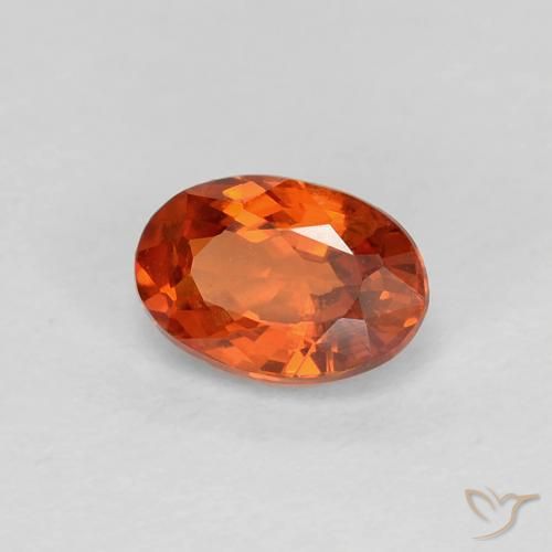 Saphir Rouge intense naturelle ovale, 0.74 ct, VVS-VS