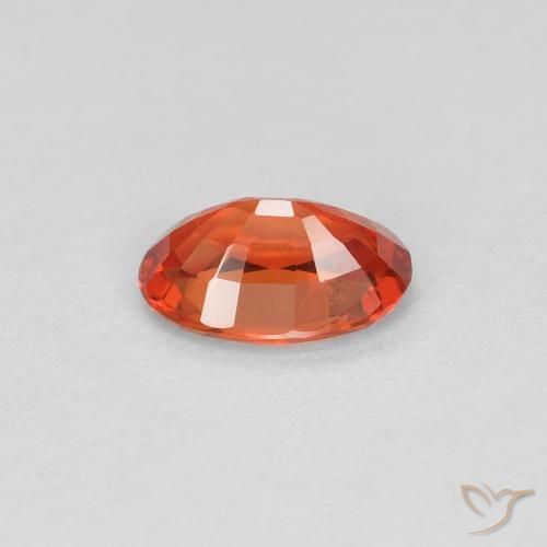 Saphir Rouge intense naturelle ovale, 0.49 ct, VVS