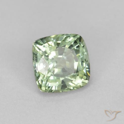 Saphir Vert pâle naturelle Coussin, 0.97 ct, VVS