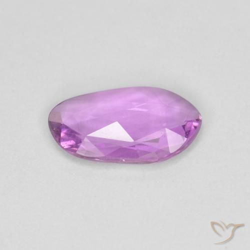 Saphir Pourpre moyen naturelle Fantaisie, 0.65 ct, VS