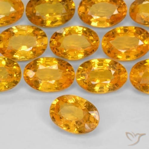 Saphir Orange-or naturelle ovale, 0.60 ct, VS