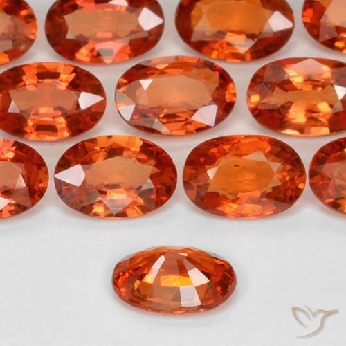Saphir Orange moyen naturelle ovale, 0.52 ct, VS