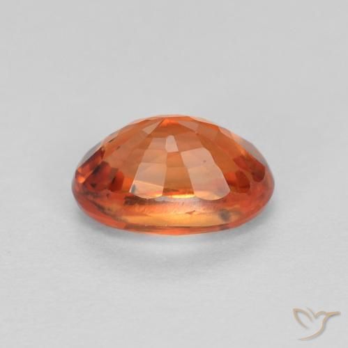Saphir Rouge moyen naturelle ovale, 0.76 ct, VS-SI