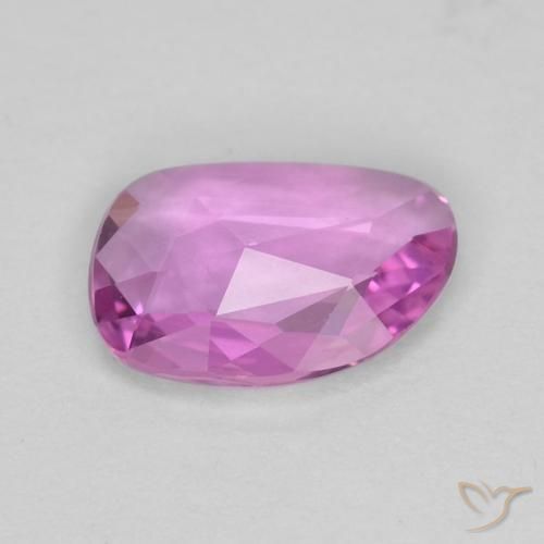 Saphir Pourpre rosâtre profond naturelle Fantaisie, 0.55 ct, VVS-VS
