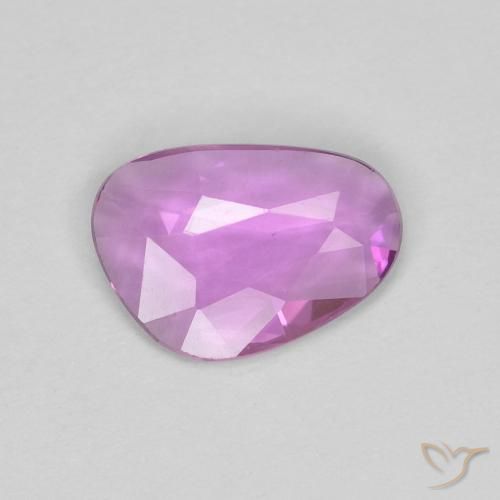 Saphir Pourpre rosâtre intense naturelle Fantaisie, 0.60 ct, VVS