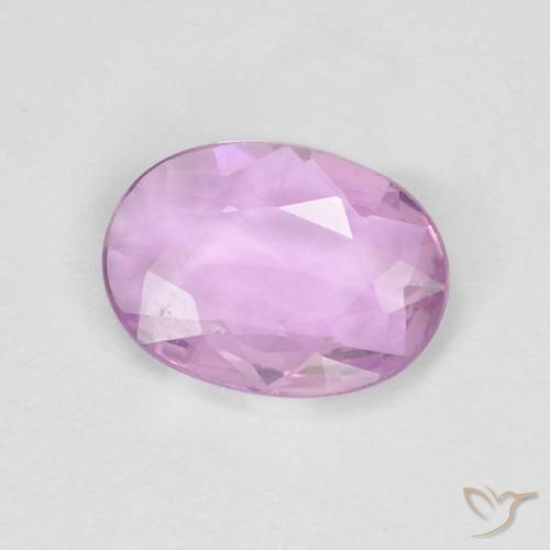 Saphir Pourpre moyen naturelle ovale, 0.67 ct, VS