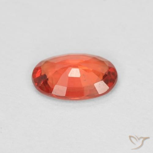 Saphir Rouge cramoisi vif naturelle ovale, 0.47 ct, VS