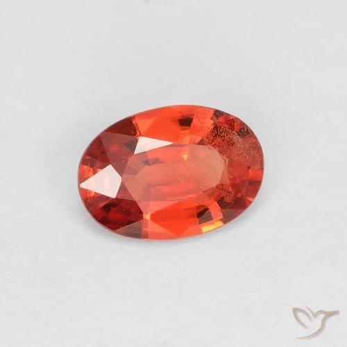 Saphir Rouge moyen naturelle ovale, 0.50 ct, VS