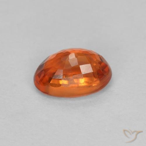 Saphir Orange rougeâtre naturelle ovale, 0.67 ct, VVS-VS