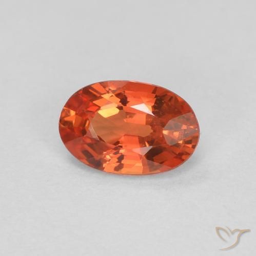 Saphir Orange rougeâtre naturelle ovale, 0.55 ct, VVS-VS