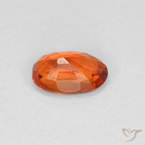 Saphir Orange rougeâtre naturelle ovale, 0.56 ct, VVS