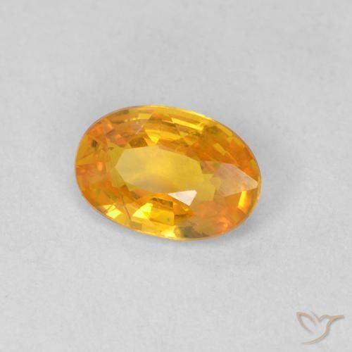 Saphir Orange moyen naturelle ovale, 0.55 ct, VS