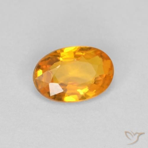Saphir Orange moyen naturelle ovale, 0.52 ct, VVS
