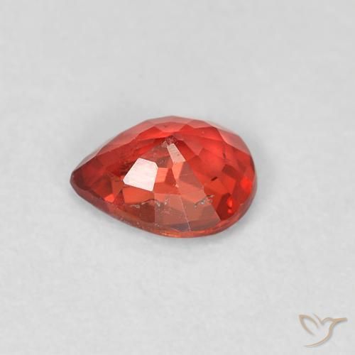 Saphir Rouge vif naturelle En forme de poire, 0.39 ct, VS