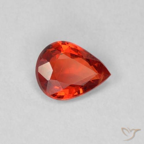 Saphir Rouge vif naturelle En forme de poire, 0.37 ct, VS