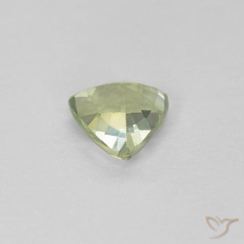 Saphir Vert jaunâtre naturelle Trillion, 0.45 ct, VVS