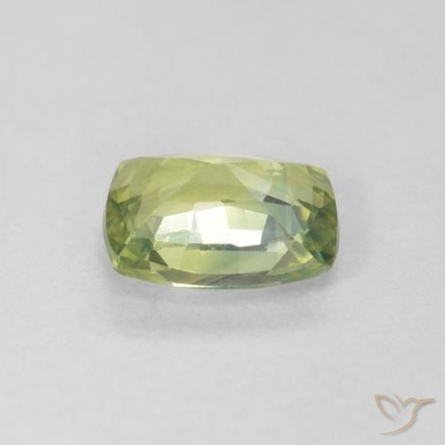 Saphir Vert forêt léger naturelle Coussin, 0.79 ct, VVS