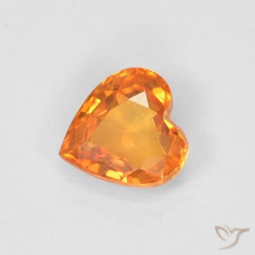 Saphir Orange rougeâtre naturelle Cœur, 0.47 ct, VVS