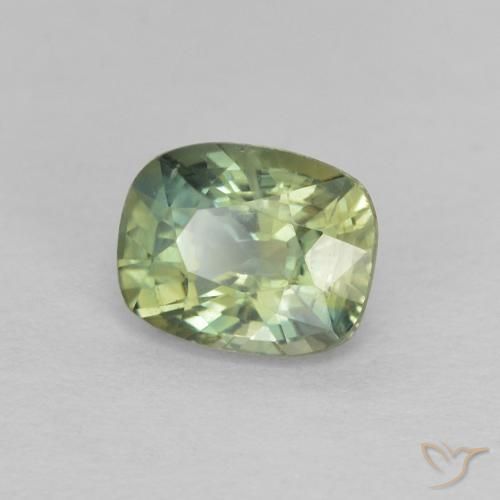Saphir Vert clair naturelle Coussin, 0.69 ct, VS