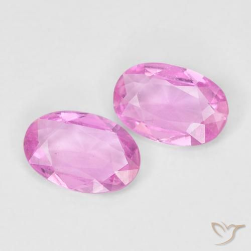 Shop natural 0.77ct Pourpre moyen Saphir gems, ovale, from Madagascar at GemSelect. In stock, global shipping!