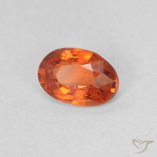 Saphir Orange rougeâtre naturelle ovale, 0.54 ct, VVS