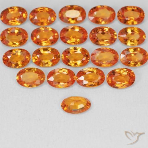 Saphir Orange vif naturelle ovale, 0.59 ct, VVS-VS