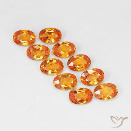 Saphir Orange moyen naturelle ovale, 0.56 ct, VVS-VS