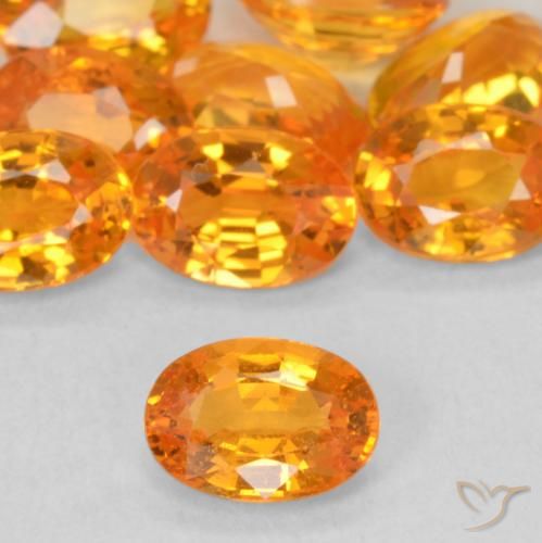 0.60ct Naturel Orange moyen Saphir, ovale, VVS-VS