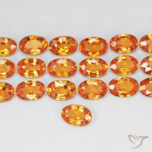 Saphir Orange rougeâtre naturelle ovale, 0.58 ct, VVS-VS