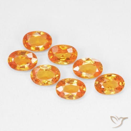 Saphir Orange vif naturelle ovale, 0.64 ct, VVS-VS